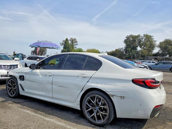 2022 BMW 530E