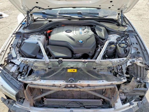 2022 BMW 530E