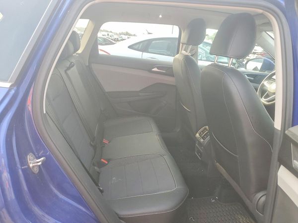 2022 VOLKSWAGEN TAOS