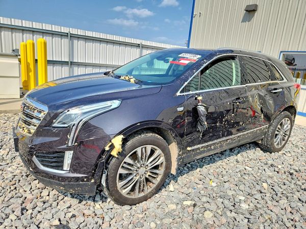 2017 CADILLAC XT5