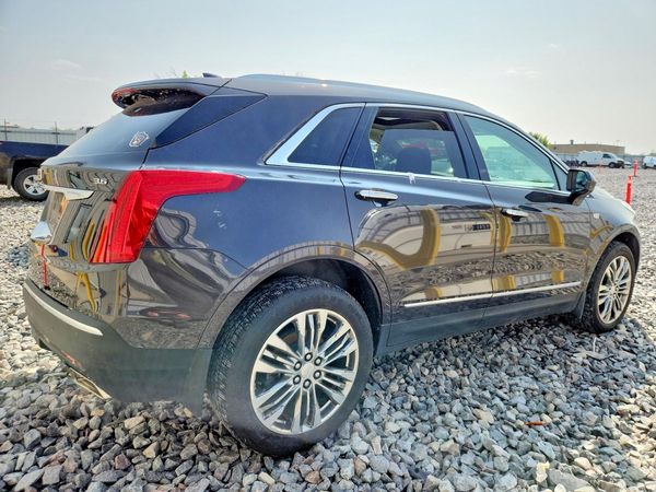 2017 CADILLAC XT5