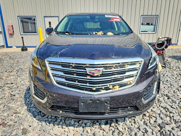 2017 CADILLAC XT5