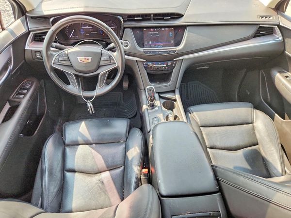 2017 CADILLAC XT5