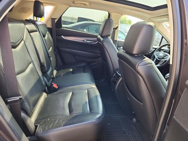 2017 CADILLAC XT5