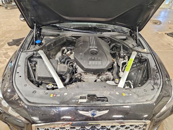 2019 GENESIS G70 — Engine bay