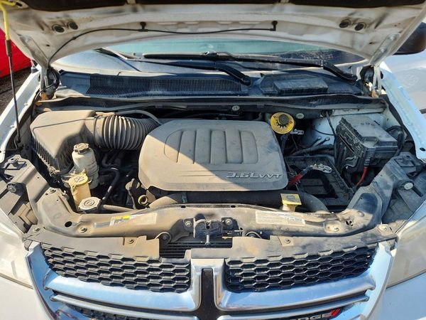 2014 DODGE GRAND CARAVAN SE