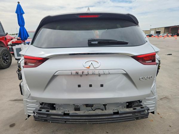 2021 INFINITI QX50 Essential