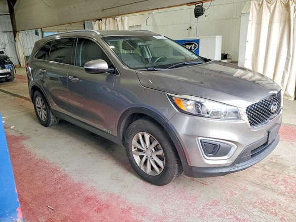 2016 KIA SORENTO L / LX