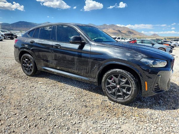 2023 BMW X4 xDrive30i