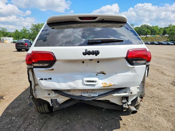 2019 JEEP GRAND CHEROKEE Laredo