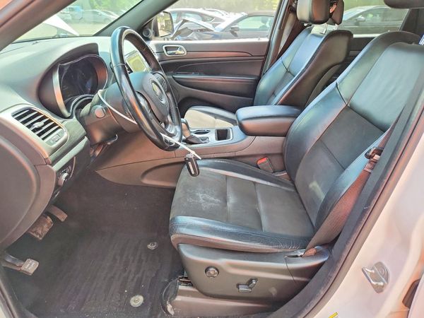 2019 JEEP GRAND CHEROKEE Laredo