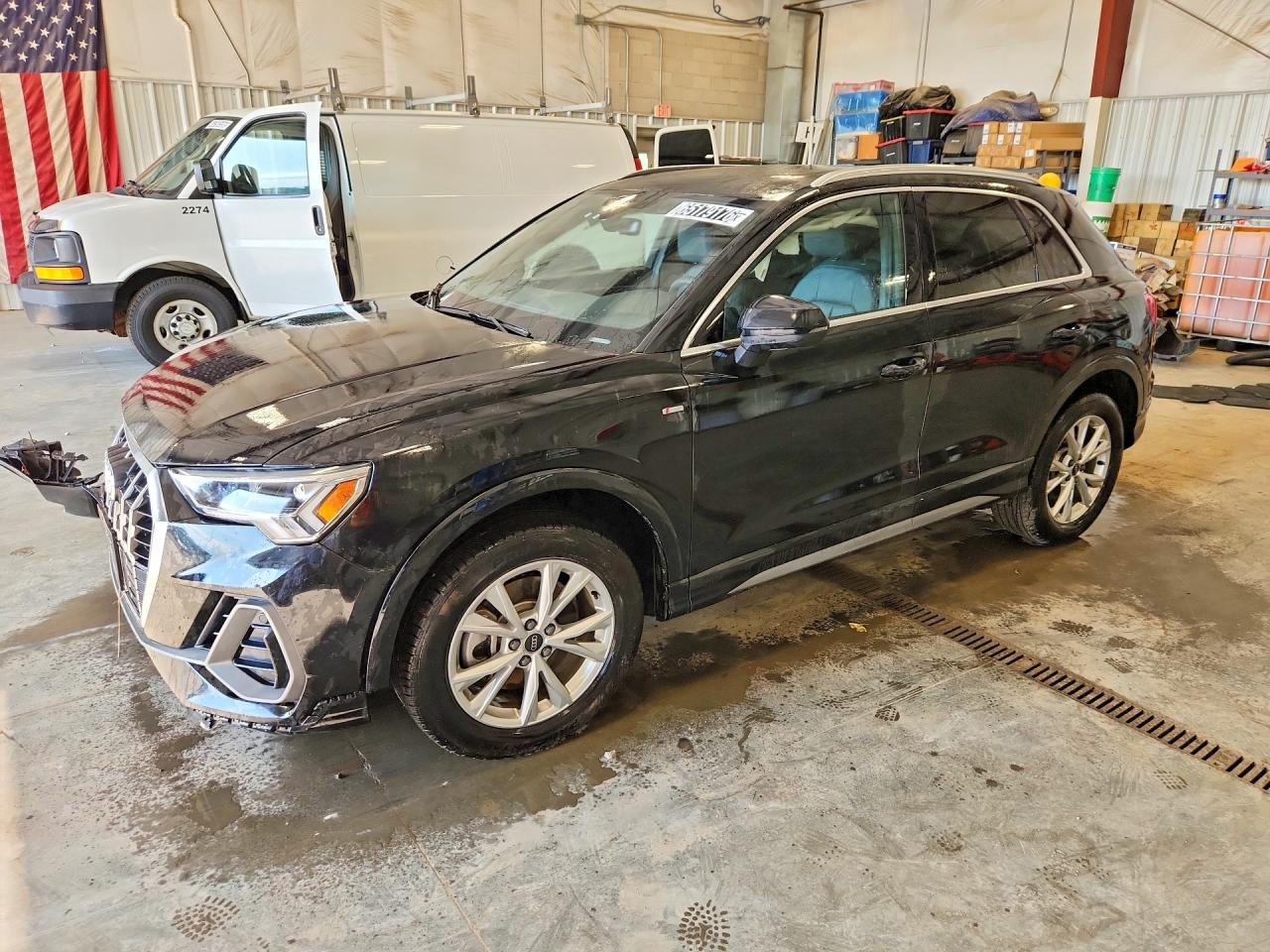 2025 AUDI Q3 S Line quattro Premium