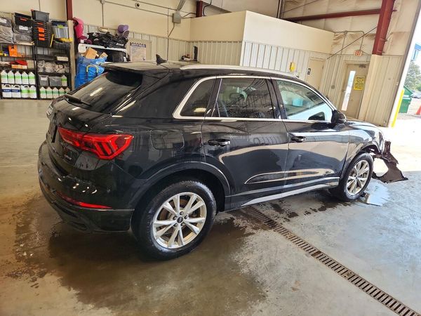2025 AUDI Q3 S Line quattro Premium