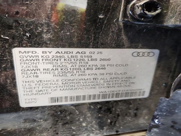 2025 AUDI Q3 S Line quattro Premium