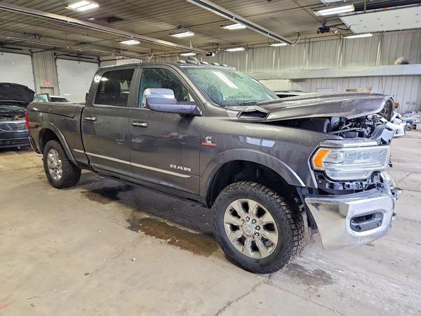2022 RAM 3500 Limited — Passenger 3/4
