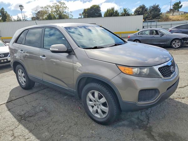 2013 KIA SORENTO Base / LX
