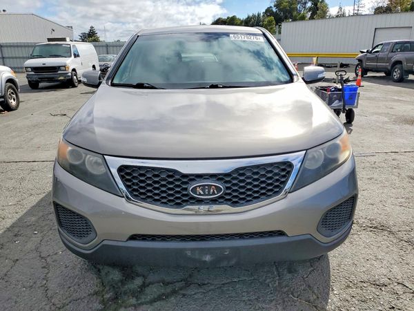2013 KIA SORENTO Base / LX