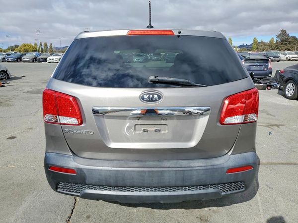 2013 KIA SORENTO Base / LX