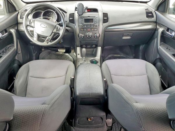2013 KIA SORENTO Base / LX