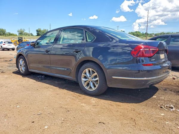 2018 VOLKSWAGEN PASSAT S, R-Line