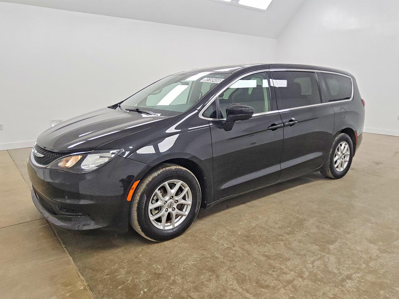 2021 CHRYSLER VOYAGER LX