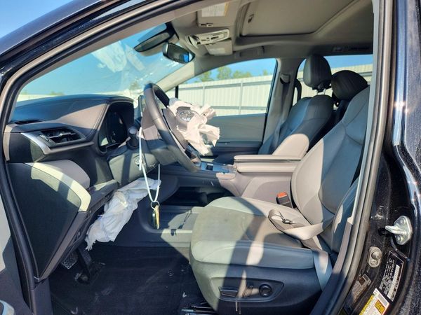 2024 TOYOTA SIENNA Limited
