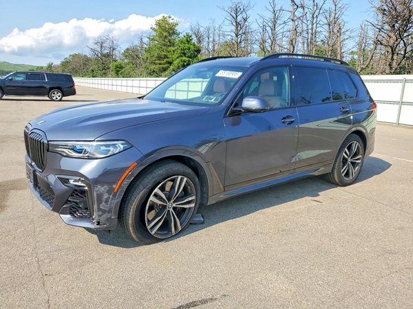 2021 BMW X7 M50i