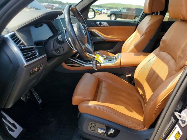 2021 BMW X7 M50i