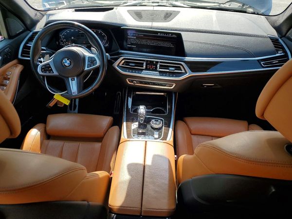 2021 BMW X7 M50i