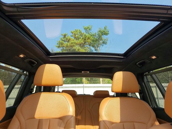 2021 BMW X7 M50i