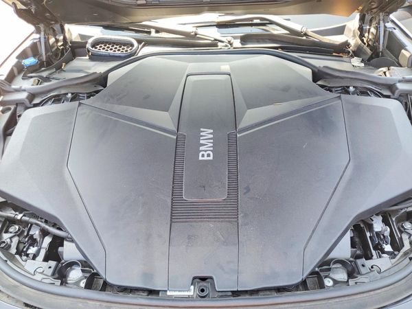 2025 BMW I7