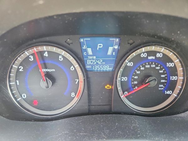 2014 HYUNDAI ACCENT