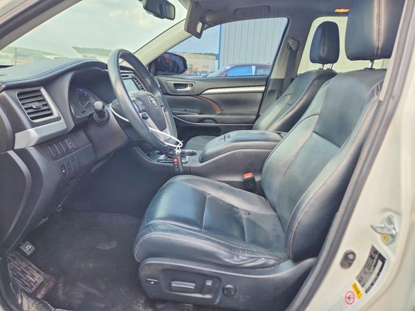 2016 TOYOTA HIGHLANDER Base/Hybrid — DENT
