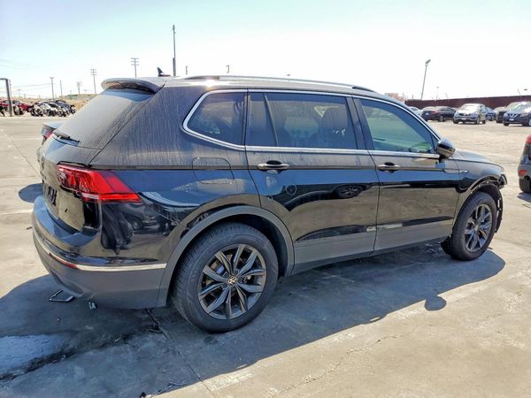 2017 VOLKSWAGEN TIGUAN