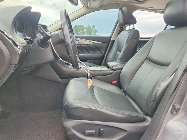 2016 INFINITI Q50