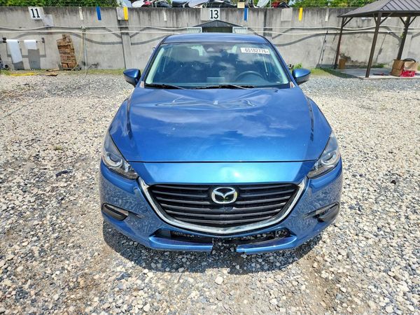 2018 MAZDA 3 Touring