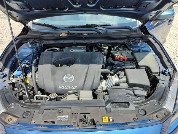 2018 MAZDA 3 Touring