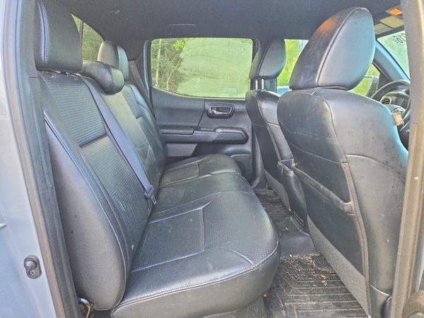 2017 TOYOTA TACOMA