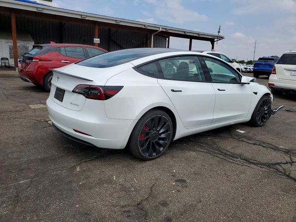 2023 TESLA MODEL 3