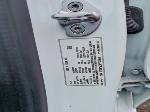 2023 TESLA MODEL 3