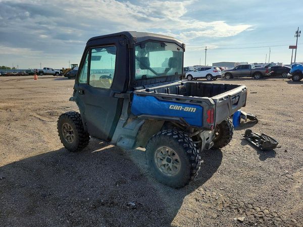 2021 CAN-AM DEFENDER LTD