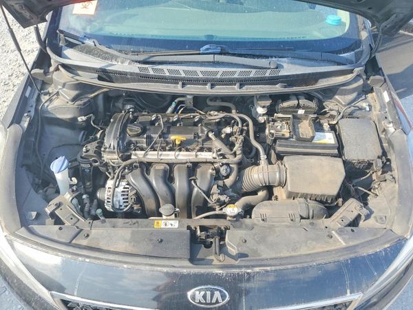 2017 KIA FORTE LX Base