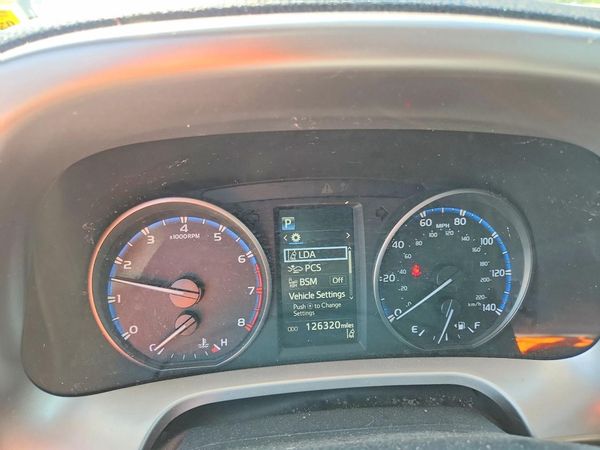 2017 TOYOTA RAV4 XLE
