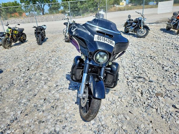 2017 HARLEY-DAVIDSON FLHXSE