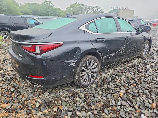 2021 LEXUS ES 350