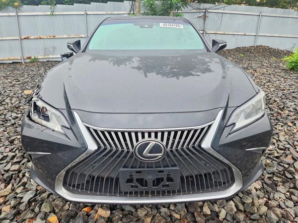2021 LEXUS ES 350