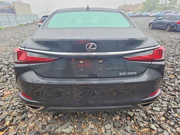 2021 LEXUS ES 350