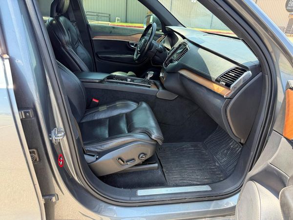 2017 VOLVO XC90 Inscription