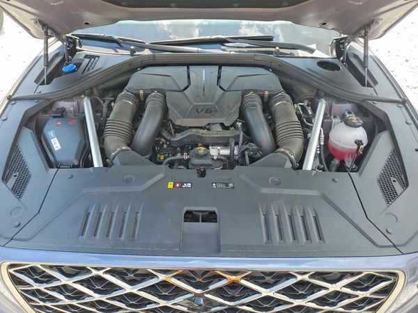 2026 GENESIS GV70