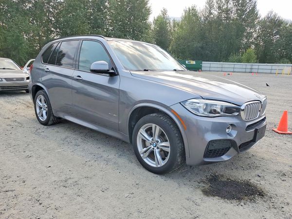 2015 BMW X5 xDrive50i — Passenger 3/4